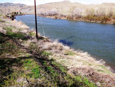 608 Monse River Road Brewster WA 98812