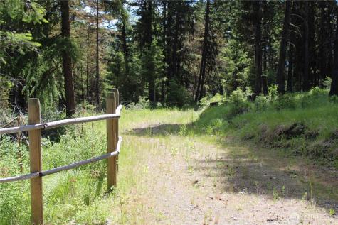 325 Pontiac Ridge Tonasket WA 98855