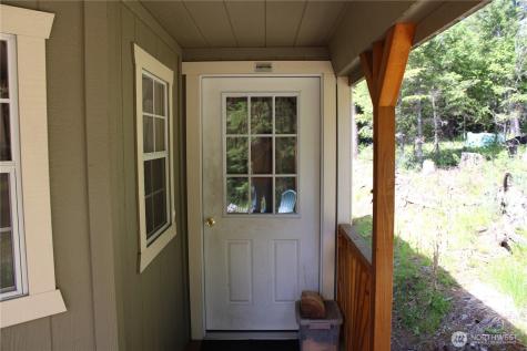 325 Pontiac Ridge Tonasket WA 98855