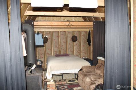 325 Pontiac Ridge Tonasket WA 98855