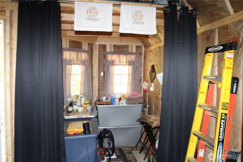 325 Pontiac Ridge Tonasket WA 98855