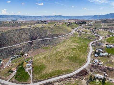 4 Wheeler Hill Road Wenatchee WA 98801