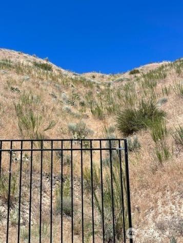 37 Osprey Nest Road Pateros WA 98846