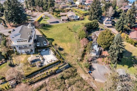6210 Dash Point Boulevard NE Tacoma WA 98422