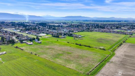 8683 Benson Road Lynden WA 98264