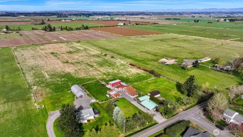 8683 Benson Road Lynden WA 98264