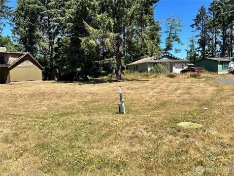604 Sollecks Avenue SE Ocean Shores WA 98569