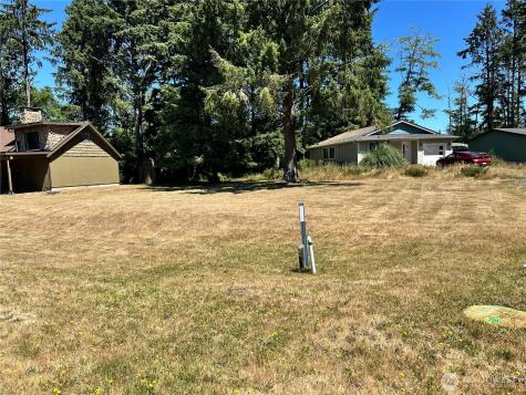 604 Sollecks Avenue SE Ocean Shores WA 98569