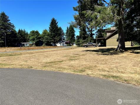 604 Sollecks Avenue SE Ocean Shores WA 98569