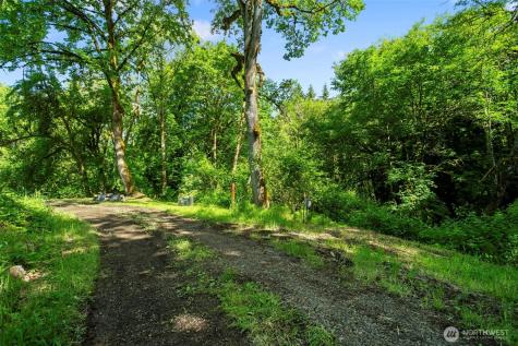 110 N Burke Road Woodland WA 98674