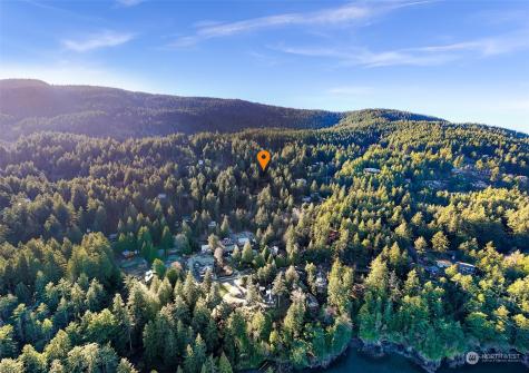 2981 Hales Passage Drive Lummi Island WA 98262