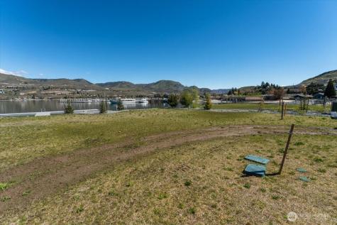 105 Bass Lane Chelan WA 98816