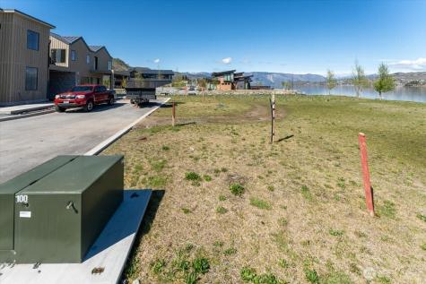 105 Bass Lane Chelan WA 98816