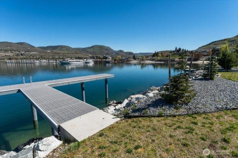 105 Bass Lane Chelan WA 98816