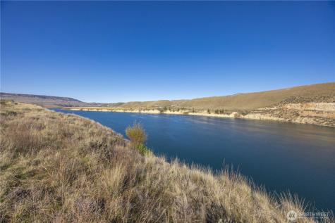 1163 Strahl Canyon Road Grand Coulee WA 99133