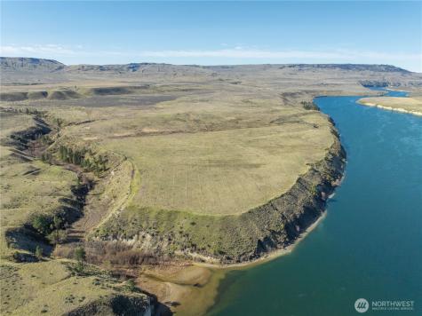 1163 Strahl Canyon Road Grand Coulee WA 99133