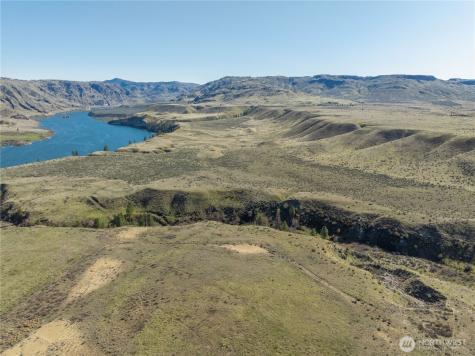 1163 Strahl Canyon Road Grand Coulee WA 99133