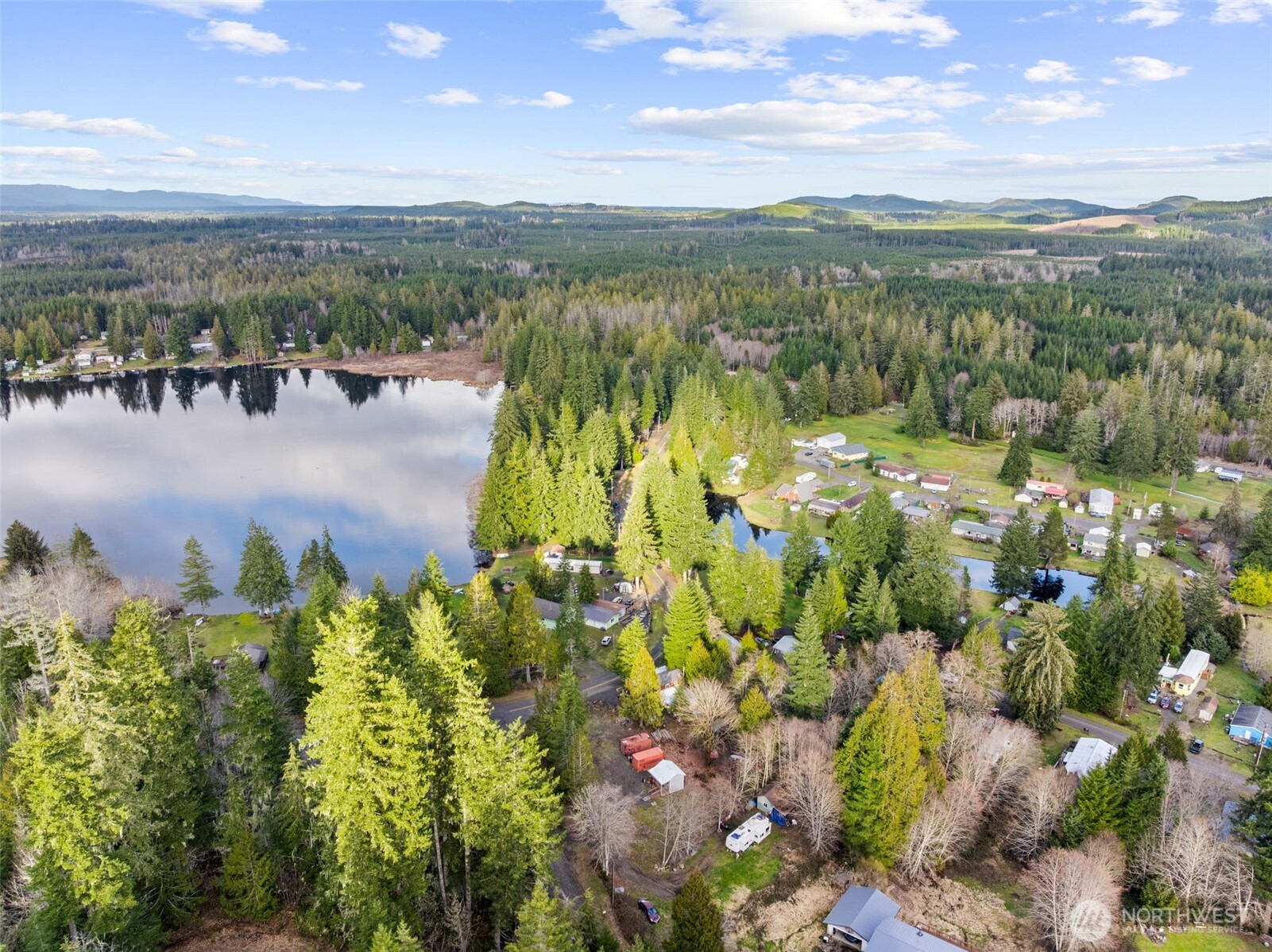 21 W Prairie Loop Road Elma WA 98541