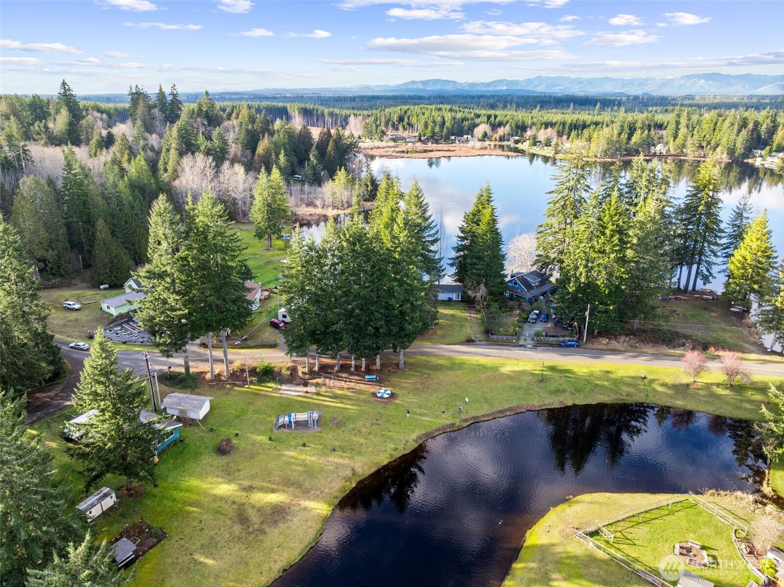 21 W Prairie Loop Road Elma WA 98541
