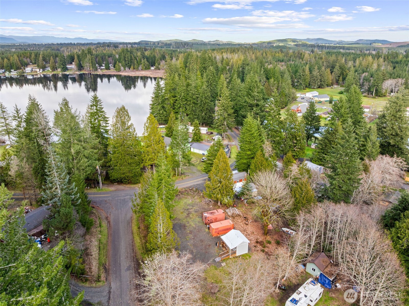 21 W Prairie Loop Road Elma WA 98541