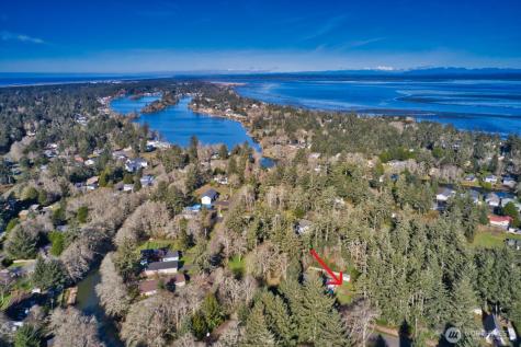 864 Hassalo Avenue SE Ocean Shores WA 98569