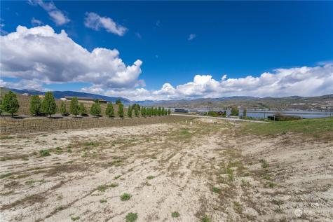 48 Loretta Lane Chelan WA 98816