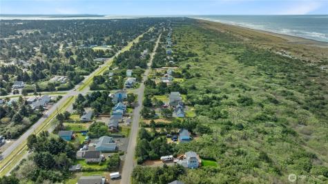 323 Sand Dune Avenue NW Ocean Shores WA 98569