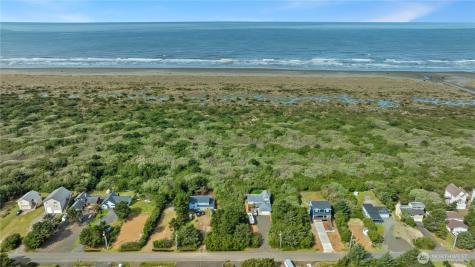 323 Sand Dune Avenue NW Ocean Shores WA 98569