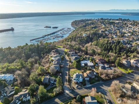 2809 44th Street Ct NE Tacoma WA 98422