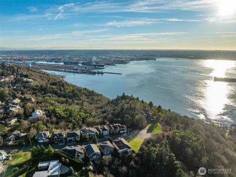 2809 44th Street Ct NE Tacoma WA 98422