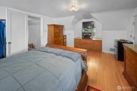 10445 Marine View Drive SW Seattle WA 98146