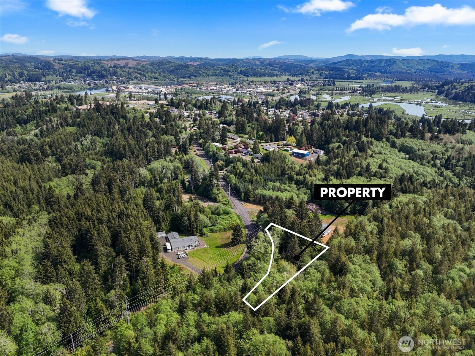 1420 South Bend Road Raymond WA 98577