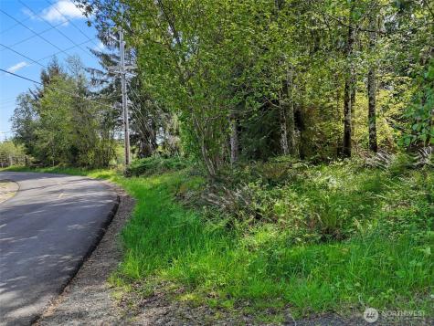 1420 South Bend Road Raymond WA 98577
