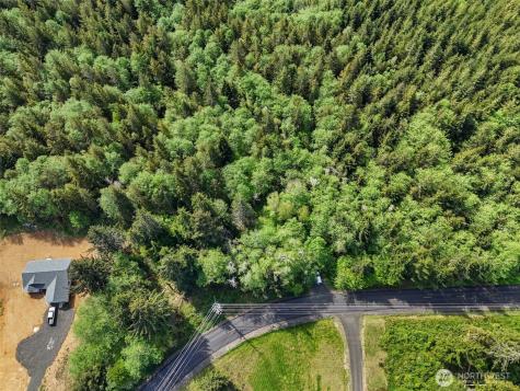 1420 South Bend Road Raymond WA 98577