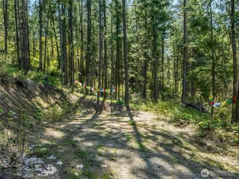 8325 Taber Road Cashmere WA 98815