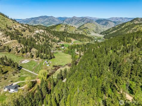 8325 Taber Road Cashmere WA 98815