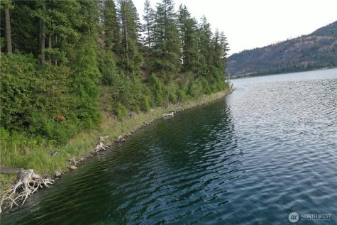 123 Lakefront Drive Oroville WA 98844