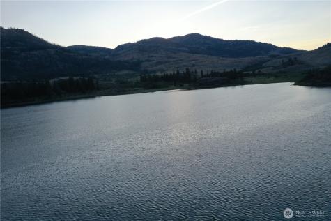 123 Lakefront Drive Oroville WA 98844