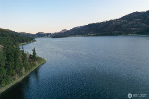 123 Lakefront Drive Oroville WA 98844