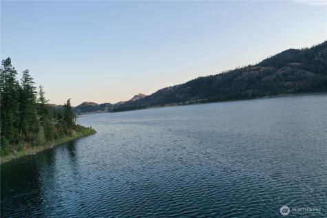 123 Lakefront Drive Oroville WA 98844