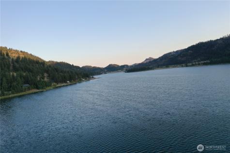 123 Lakefront Drive Oroville WA 98844