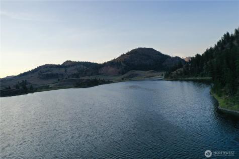 123 Lakefront Drive Oroville WA 98844