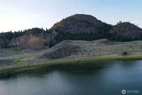 123 Lakefront Drive Oroville WA 98844