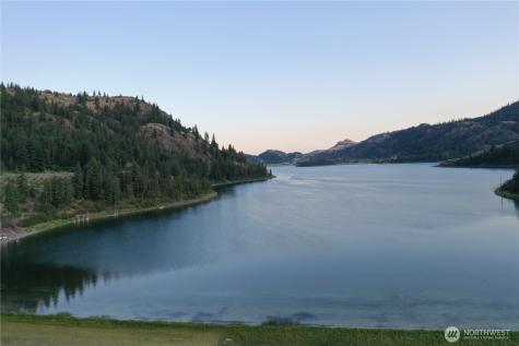 123 Lakefront Drive Oroville WA 98844