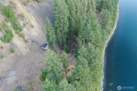 123 Lakefront Drive Oroville WA 98844