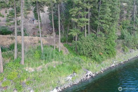 123 Lakefront Drive Oroville WA 98844