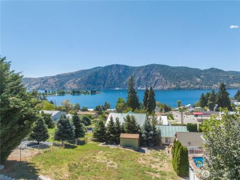 327 Lakeshore Drive Manson WA 98831