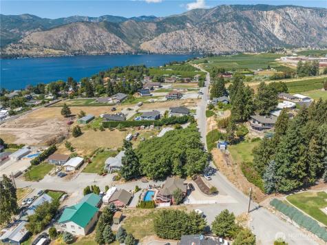 327 Lakeshore Drive Manson WA 98831