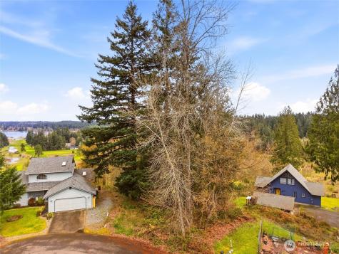 2411 Lakeview Court SW Olympia WA 98512