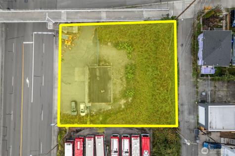 2501 W Marine View Drive Everett WA 98201